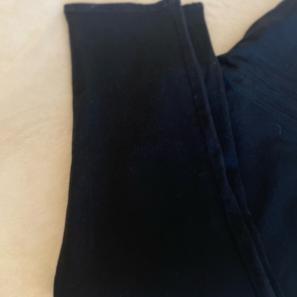 Kenneth Cole Tapered Fit Straight Leg Jeans - Size 44x32 - Picture 3 of 16